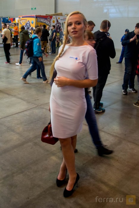 Девушки-модели на фестивале «ИгроМир 2015» и Comic Con Russia (38 фото)