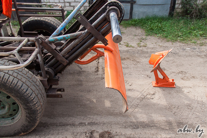 Конструктор-самоучка из Полоцка создал самодельный трактор (18 фото + 3 видео)