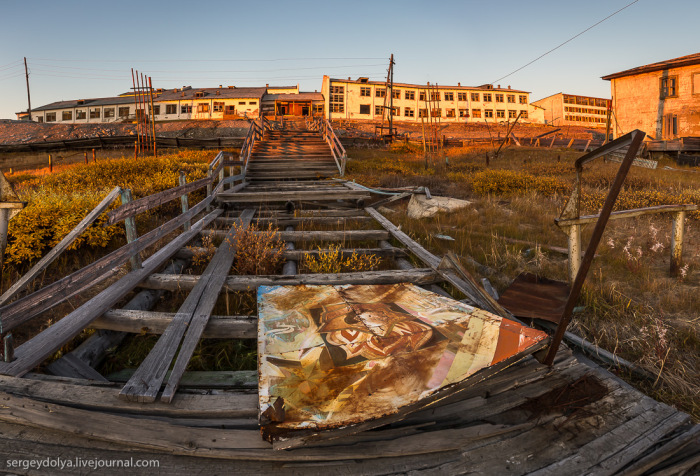 Заброшенный поселок Валькумей на Чукотке (35 фото)