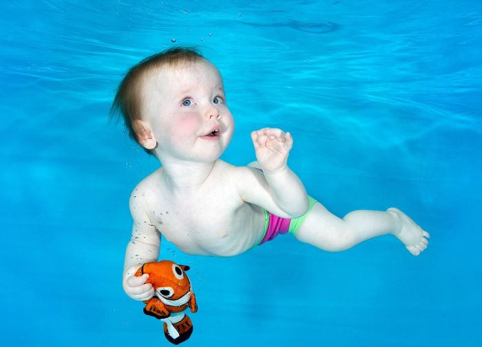 Дети под водой в фотосессии Люси Рей (13 фото)