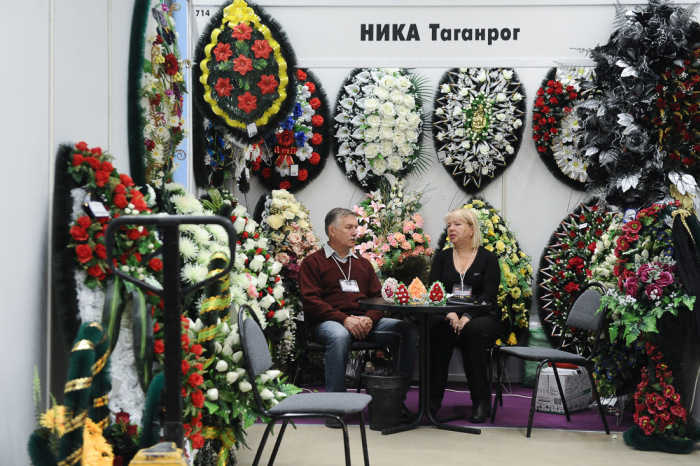 Выставка похоронной моды в Москве (50 фото)