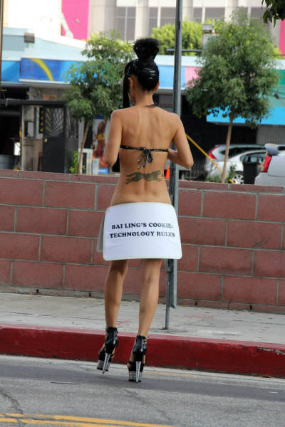 Бай Лин в откровенном наряде на улицах Лос-Анджелеса (19 фото)