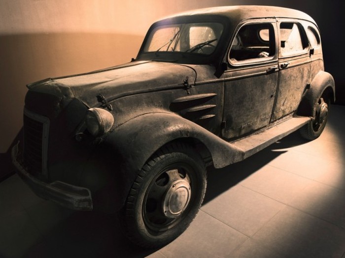Единственный сохранившийся автомобиль Toyoda AA, обнаруженный в Сибири (10 фото)