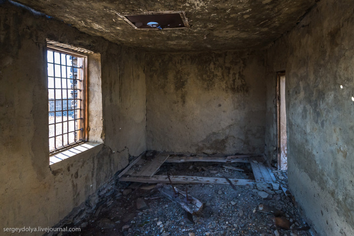 Заброшенный трудовой лагерь системы ГУЛАГ для заключенных на Чукотке (34 фото)