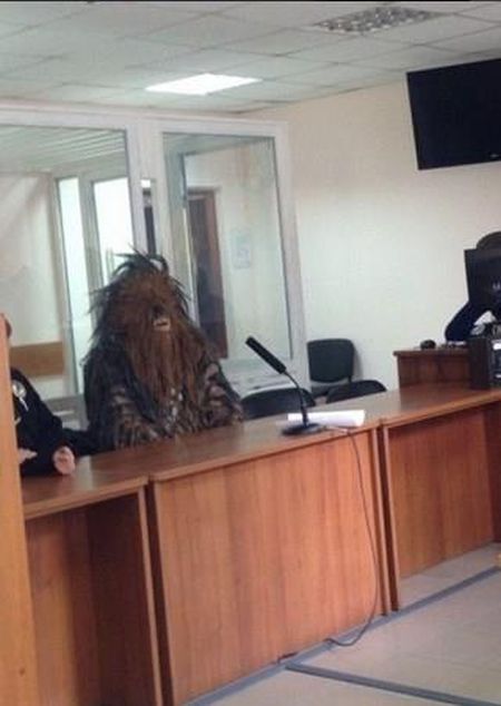 В Одессе полиция задержала героя «Звездных войн» Чубаку из «Интернет-партии Украины» (5 фото + видео)