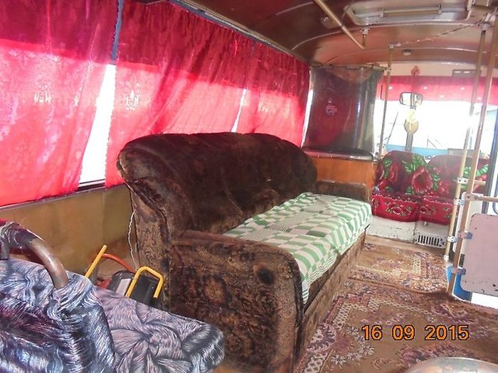 Настоящий домашний уют в обычном автобусе ПАЗ (7 фото)