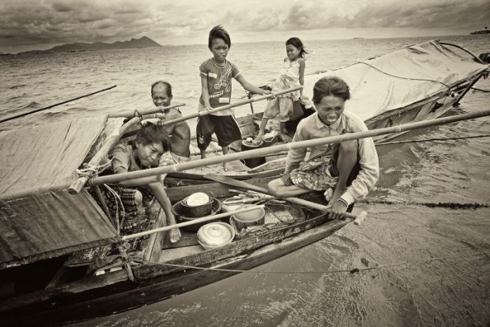 Жизнь и быт морских кочевников - народа баджо (26 фото)