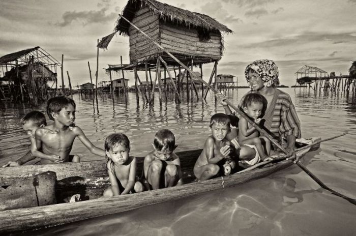 Жизнь и быт морских кочевников - народа баджо (26 фото)
