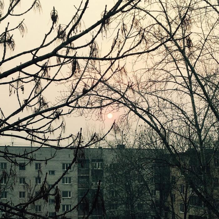 Из-за пала травы в КНР Хабаровск заволокло дымом (11 фото)
