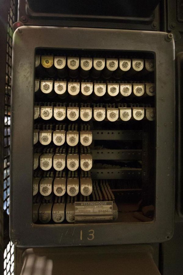 В нью-йоркском метро водят экскурсии к «первому в мире компьютеру» (7 фото)