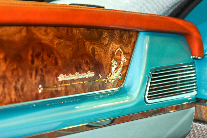 На автосалоне в Дубае представили российский автомобиль Bilenkin Vintage (13 фото)