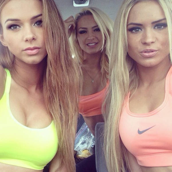 Три румынские сестры покорили социальные сети (22 фото)