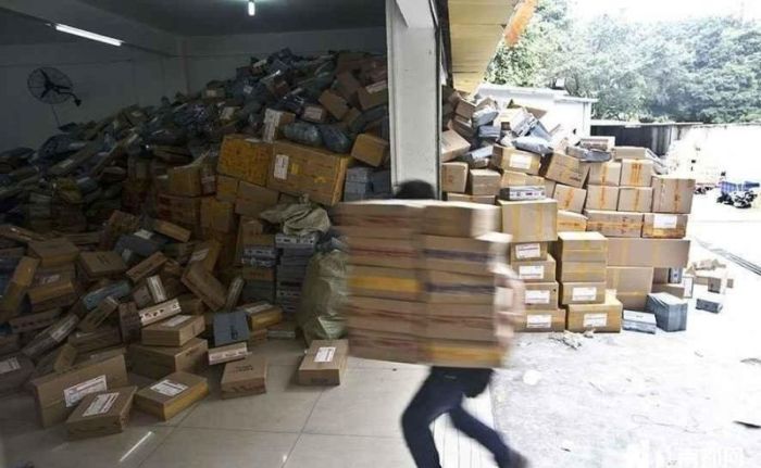 Китайская почта во время Всемирного дня шопинга (11 фото)