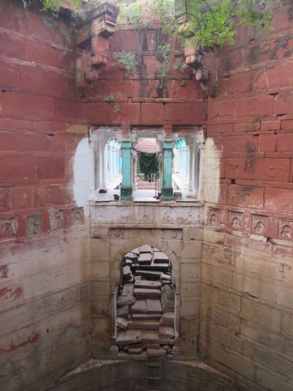 Ступенчатые колодцы - малоизвестные чудеса Индии (19 фото)