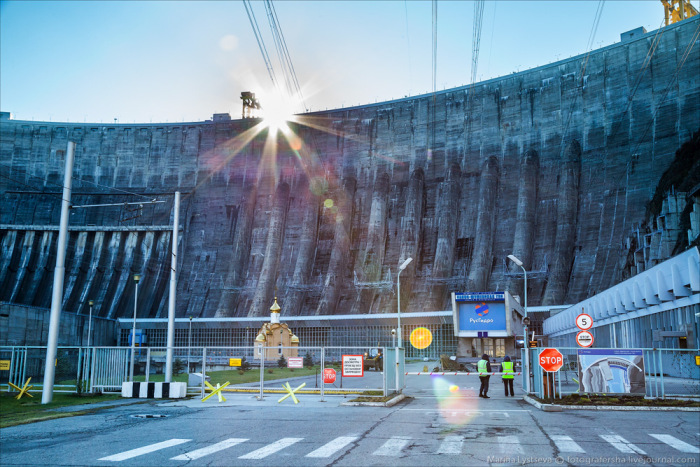 Экскурсия по восстановленной Саяно-Шушенской ГЭС (58 фото)