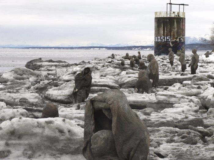На Аляске установят скульптуры, посвященные людям с психическими расстройствами (4 фото)