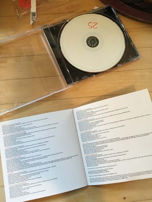 В обиход вновь вернулись инструкции пользования CD-дисками (24 фото)