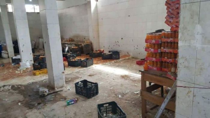 Ужасы египетского завода по розливу сока (15 фото)
