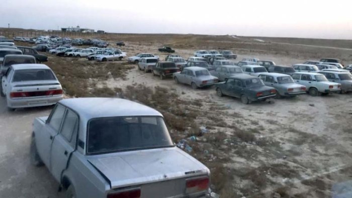 На туркмено-казахстанской границе пявилась свалка отечественных автомобилей (5 фото)