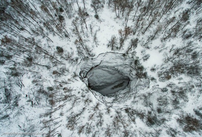 Титановая дыра на Южном Урале (18 фото)