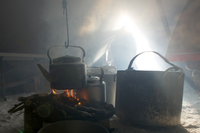 Яранга - традиционное жилище чукотских оленеводов (22 фото)