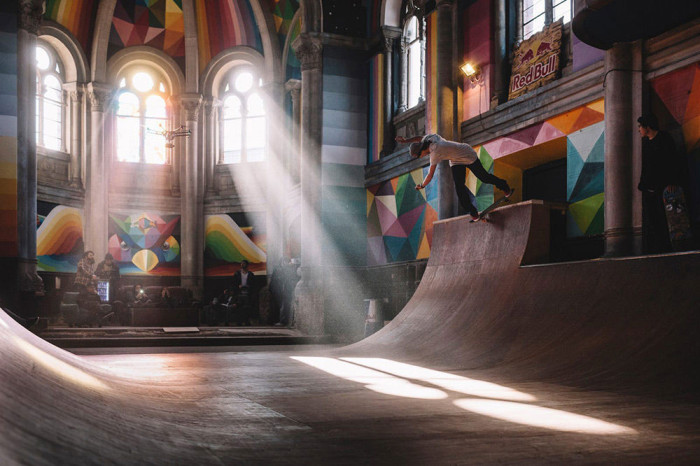Заброшенную испанскую церковь превратили в скейт-парк (7 фото)