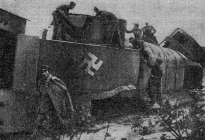 Сражение бронепоездов: «Илья Муромец» против «Адольфа Гитлера» (8 фото)