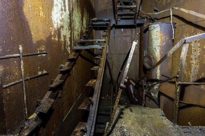 12 подземных этажей самого крупного советского бункера Белоруссии (49 фото)