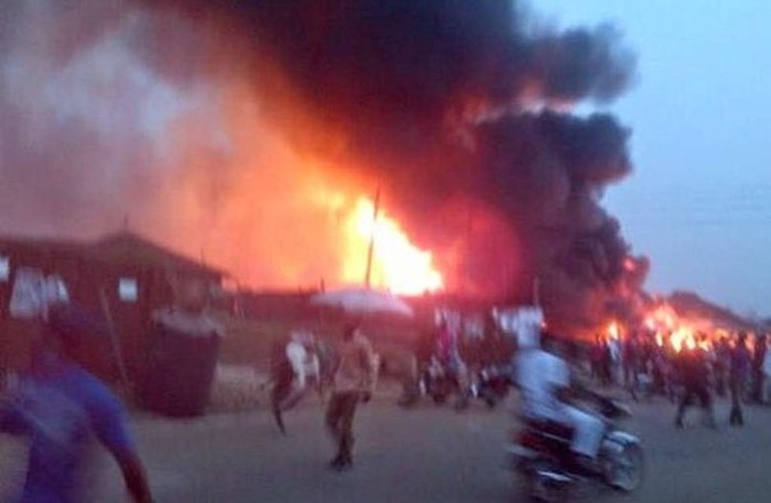 В результате взрыва на газоперерабатывающем заводе в Нигерии погибли 100 человек (6 фото)