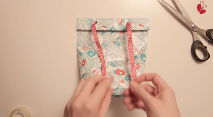 Самый легкий способ оригинально упаковать любой подарок (22 фото)