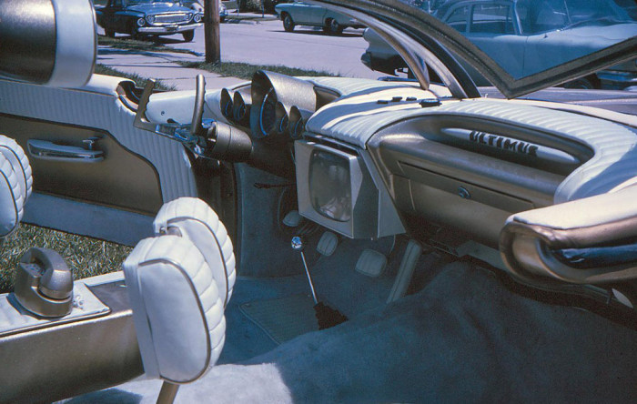 Chevrolet Ultimus - концепт, опередивший свое время (9 фото)