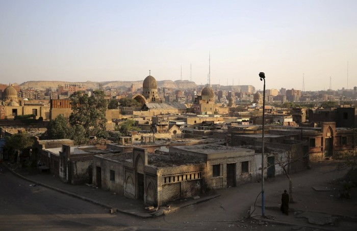 Город мертвых на окраине Каира оказался очень даже живым (20 фото)