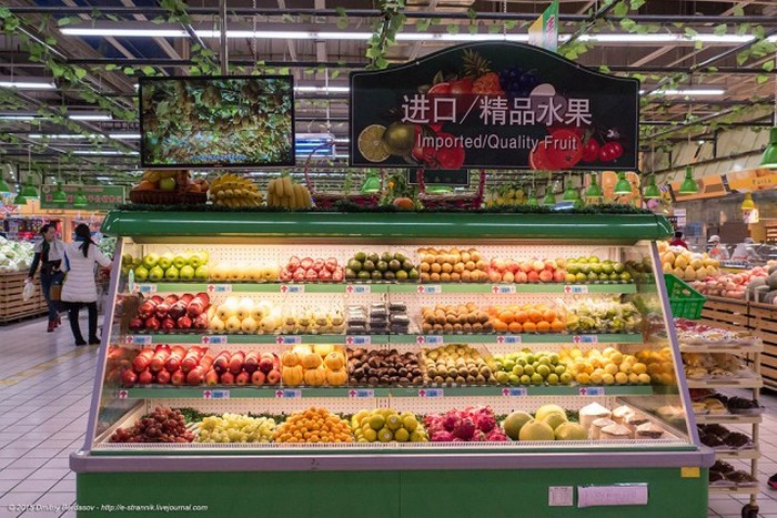 Крупный китайский супермаркет в провинциальном городе (32 фото)