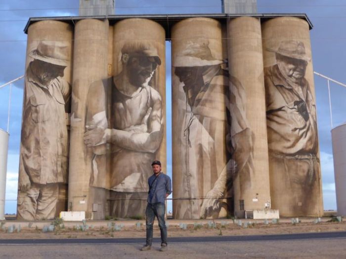 Уличный художник Гвидо ван Хелден расписал старое зернохранилище (4 фото + видео)