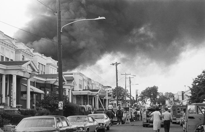 13 мая 1985 года - день, когда полиция США уничтожила целый квартал города (10 фото)