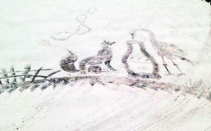 Ижевский дворник рисует великолепные картины на снегу (5 фото)