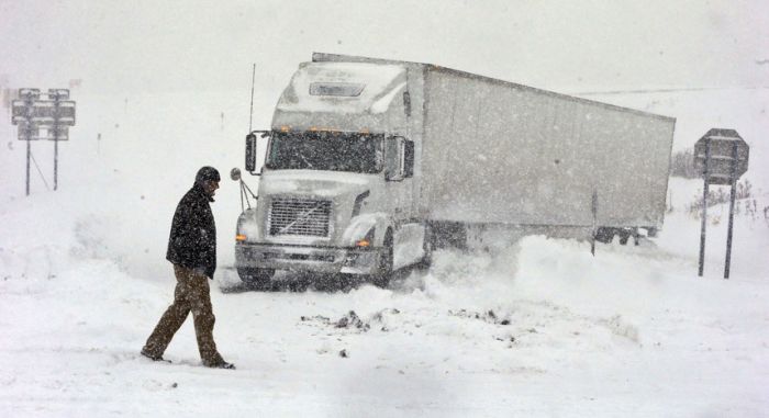 Восток США пострадал от снежной бури (42 фото + 3 видео)