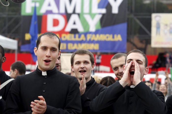 Митинг противников однополых браков в Италии (5 фото)