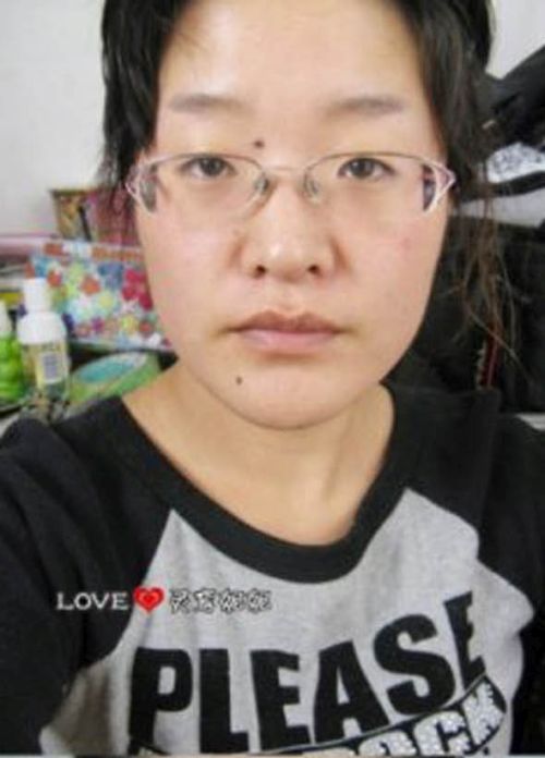 Невероятное преображение азиатки при помощи макияжа (4 фото)