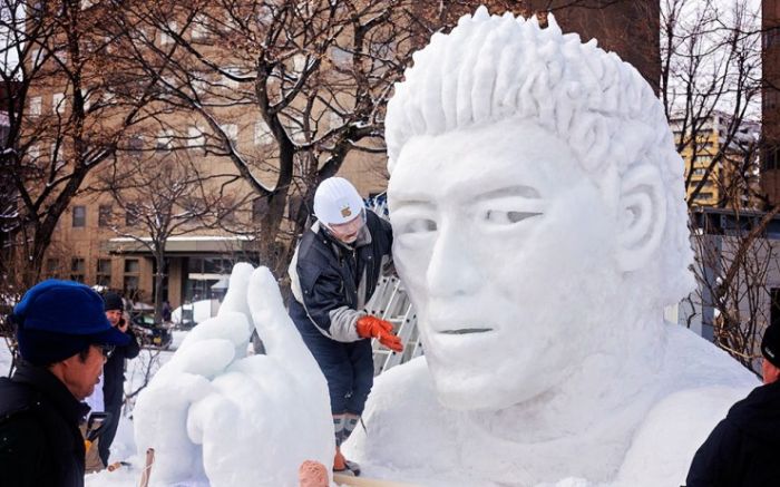 В Японии открылся снежный фестиваль Sapporo Snow Festival (15 фото)