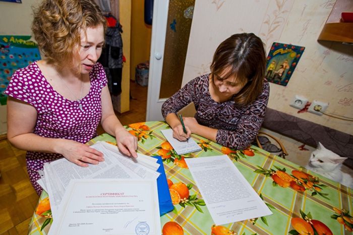 В Екатеринбурге многодетной семье не разрешают строить дом на выделенной им земле (5 фото)