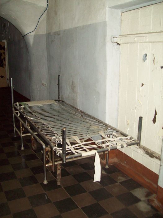 Заброшенная тюрьма в Эстонии (28 фото)