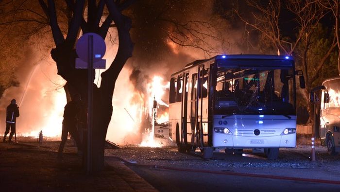 В столице Турции Анкаре совершен теракт (6 фото + видео)