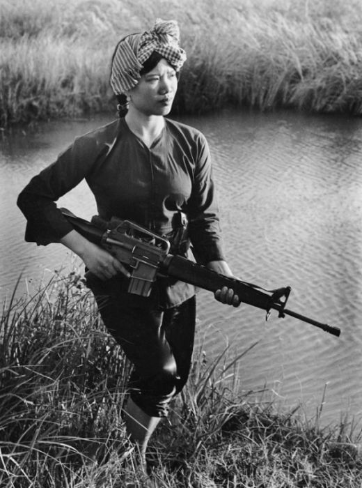 Редкие снимки вьетнамской войны, сделанные противниками армии США (16 фото)