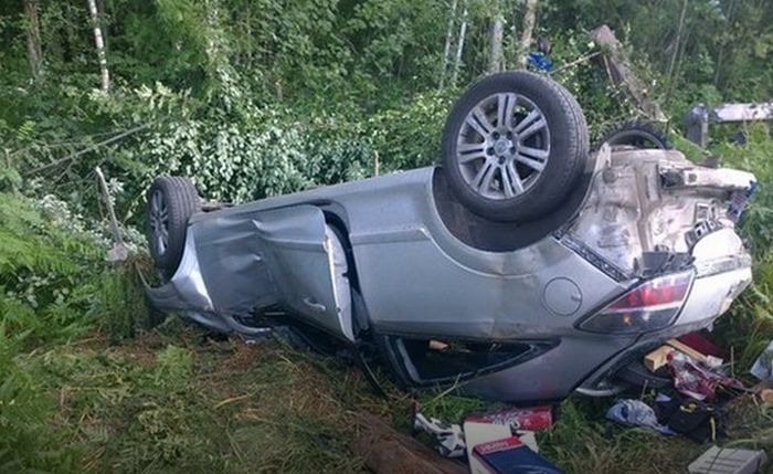 В Ленинградской области мажоры развлекаются охотой на автомобилистов (3 фото + текст) В Ленинградской области мажоры развлекаются охотой на автомобилистов (3 фото + текст)