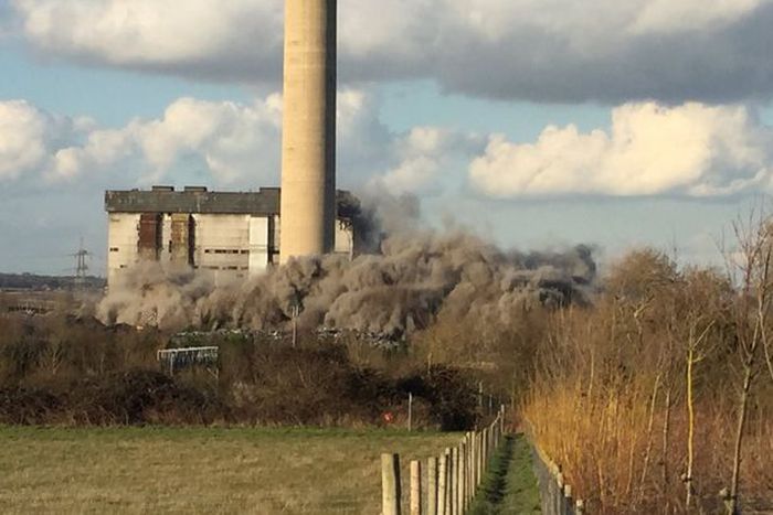 В Великобритании произошел взрыв на электростанции города Дидкот (6 фото + видео)