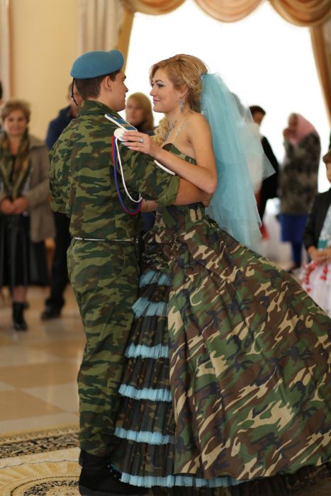 Армейская свадьба в стиле ВДВ (14 фото)