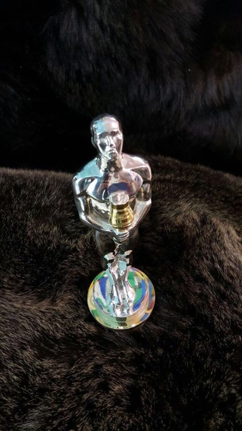 В Якутии сделали свой «Оскар» для Леонардо Ди Каприо (3 фото)