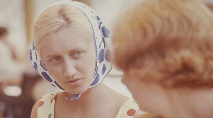 Очаровательные советские девушки (50 фото)