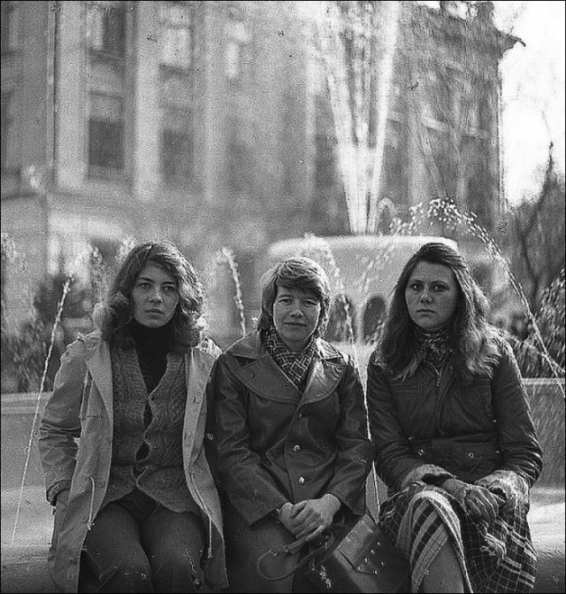 Очаровательные советские девушки (50 фото)